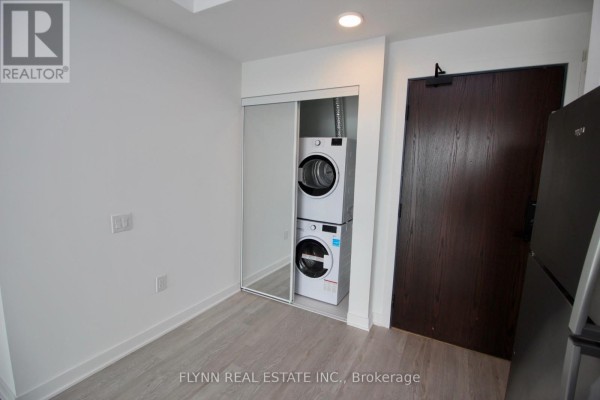 1518 - 2782 Barton Street E, Hamilton, ON L8E2J8 Photo 4