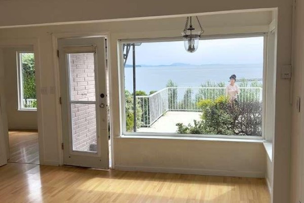 15181 Marine Drive, White Rock, BC V4B1C5 Photo 4