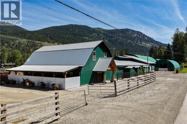Bedroom - 1519 Highway 6 Highway, Cherryville, BC V0E2G1 Photo 2