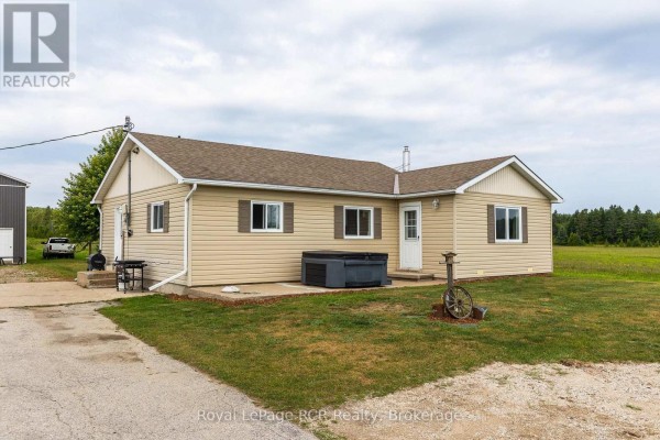 Kitchen - 1519 West Road, Northern Bruce Peninsula, ON N0H1W0 Photo 2