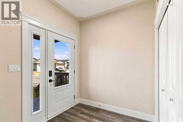 Foyer - 152 Chestnut Way, Fort Mcmurray, AB T9K0M7 Photo 4