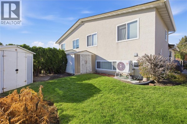 Foyer - 152 Elm Avenue, Kamloops, BC V2B1L2 Photo 4