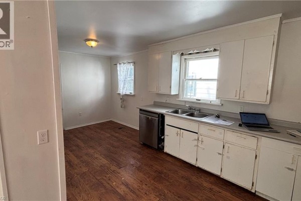 Laundry room - 152 Kent Street N, Simcoe, ON N3Y3S5 Photo 5