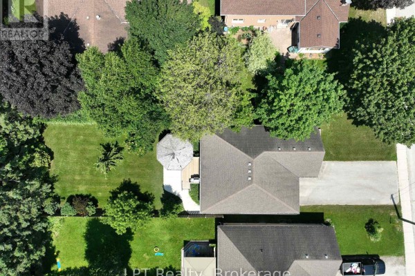 152 Kincardine Street N, West Grey, ON, photo 3
