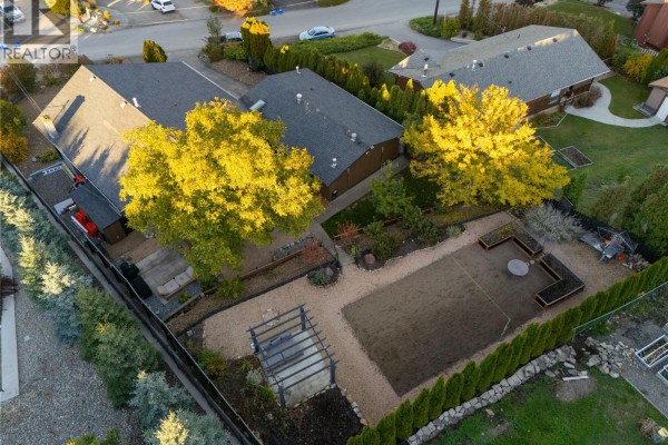 Den - 152 Lindsay Road, Vernon, BC V1B2H7 Photo 3