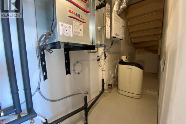 4pc Ensuite bath - 152 Oat Lane, Kitchener, ON N2R1R7 Photo 5