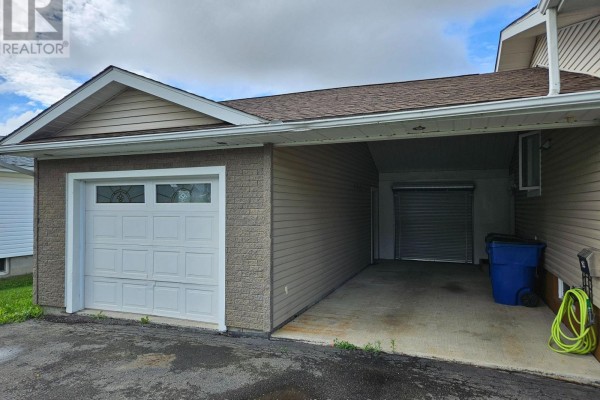 Living room - 152 Pine Street W, Temiskaming Shores, ON P0J1P0 Photo 4