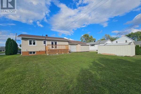 Primary Bedroom - 152 Pine Street W, Temiskaming Shores, ON P0J1P0 Photo 5