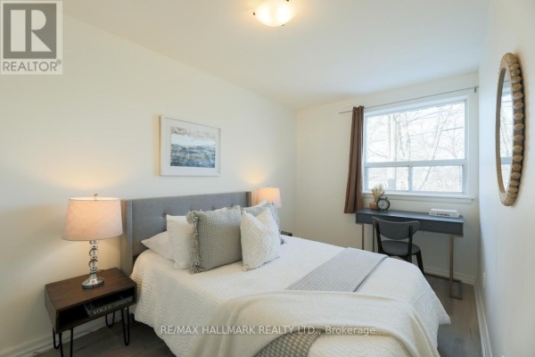 152 Santamonica Boulevard, Toronto, ON, photo 2