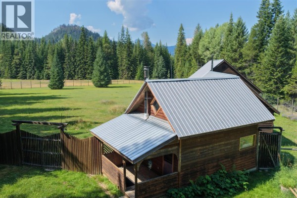 Hobby room - 152 Talbot Road, Nelway, BC V0G1Z0 Photo 2