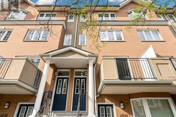 1520 - 28 Sommerset Way, Toronto, ON, photo 3