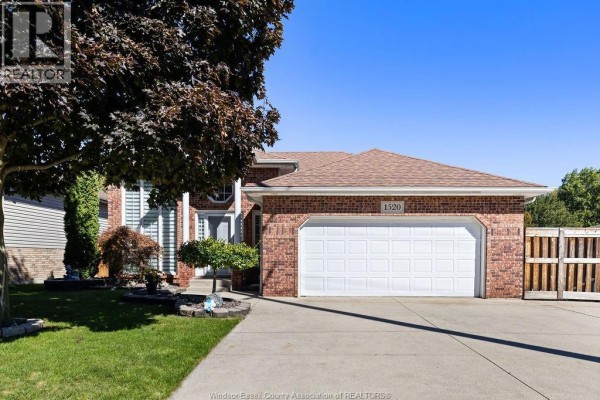 1520 Maple, Lasalle, ON, photo 2