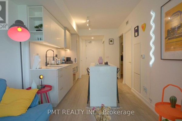 Kitchen - 1521 - 19 Western Battery Road, Toronto, ON M6K3S4 Photo 3