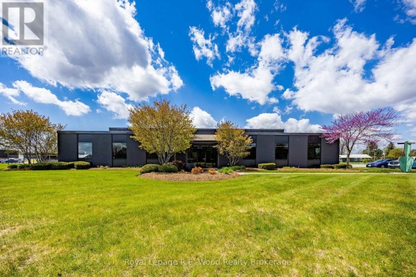 1523 Bell Mill Side Road, Tillsonburg, ON, photo 3