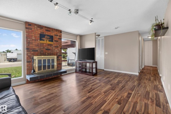 15231 117 St Nw, Edmonton, AB T5X1R2 Photo 4