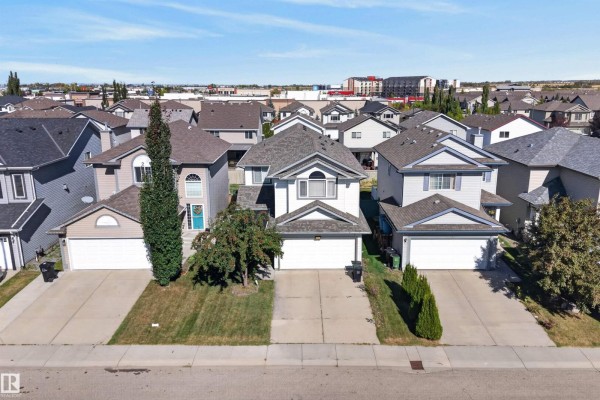 Kitchen - 1524 37b Av Nw, Edmonton, AB T6T0E3 Photo 3