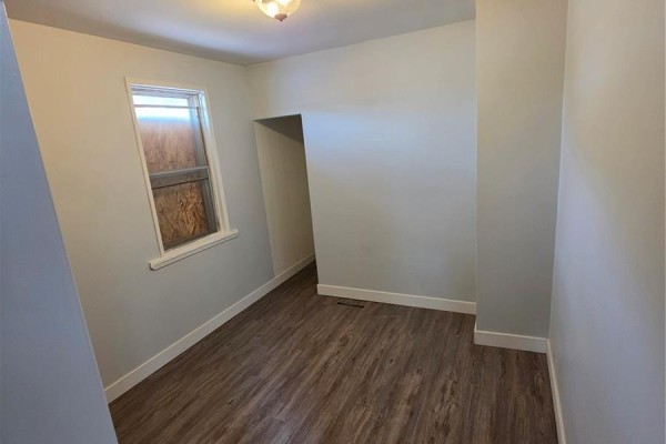 1525 Elphinstone Street, Regina, SK S4T3M9 Photo 5