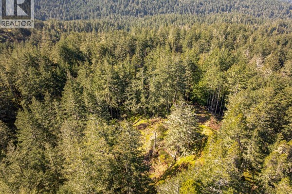 1525 Nighthawk Lane, Sooke, BC, photo 2