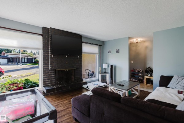 Den - 15256 122 St Nw, Edmonton, AB T5X1P5 Photo 5