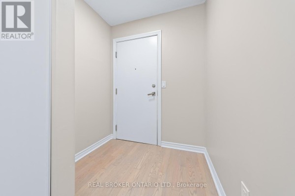 Primary Bedroom - 1526 - 250 Wellington Street W, Toronto, ON M5V3P6 Photo 3