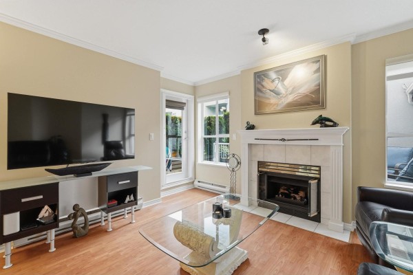 15272 20 Avenue, Surrey, BC V4A2A3 Photo 3