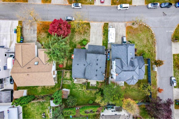 15276 95 Avenue, Surrey, BC V3R9C6 Photo 4