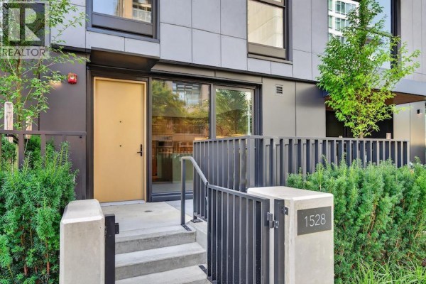 1528 W 6th Avenue, Vancouver, BC V6J0J9 Photo 2