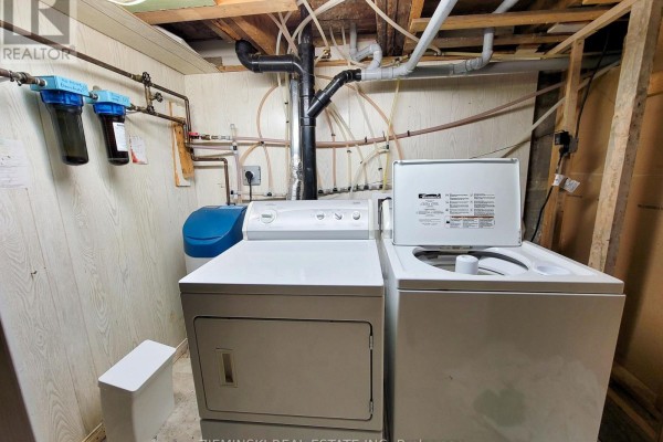 153 Ambridge Drive, Iroquois Falls, ON P0K1G0 Photo 4