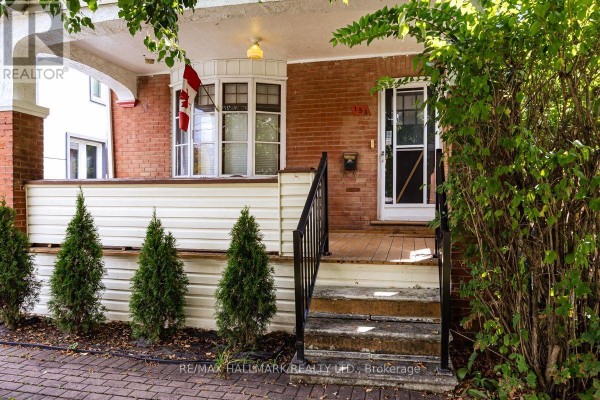 Kitchen - 153 Church Street, Toronto, ON M9N1N6 Photo 3