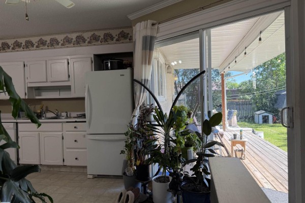 Family room - 153 Maple Cr, Wetaskiwin, AB T9A2E3 Photo 4