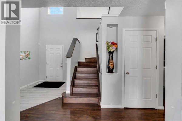 Kitchen - 153 Saddlemead Road Ne, Calgary, AB T3J4J3 Photo 4