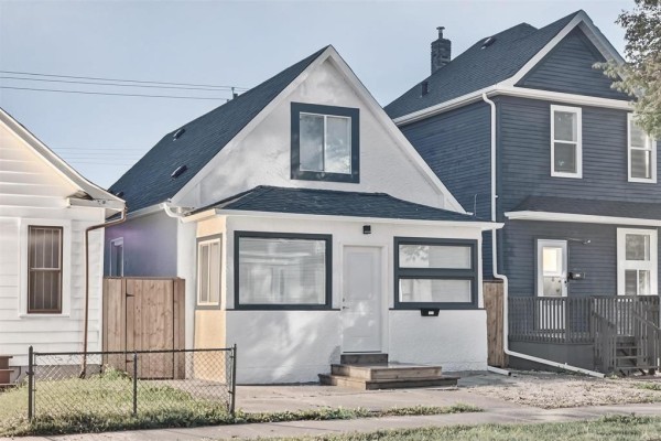 Kitchen - 1530 Alexander Avenue, Winnipeg, MB R3E1L8 Photo 2