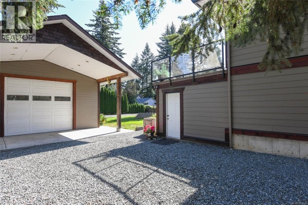 1530 Grayling Dr, Comox, BC, photo 3