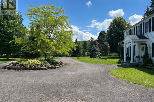 1530 Royal Orchard Drive, Ottawa, ON, photo 2