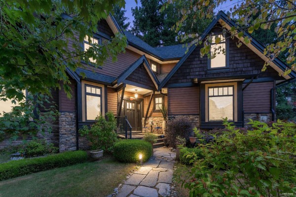 15305 29a Avenue, White Rock, BC V4P1G7 Photo 3