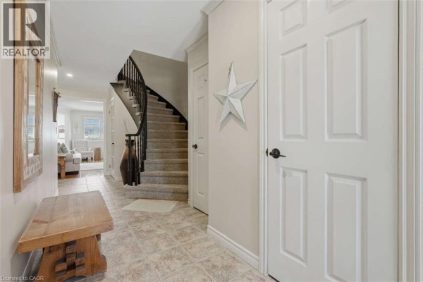 1531 Upper Wellington Street, Hamilton, ON, photo 2