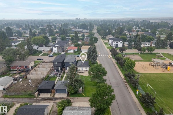 Primary Bedroom - 15321 110 Av Nw, Edmonton, AB T5P1E4 Photo 3
