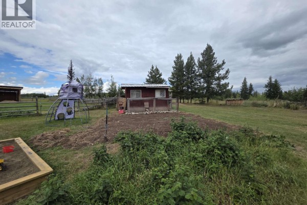 Living room - 15337 Mapes Road, Vanderhoof, BC V0J3A1 Photo 3