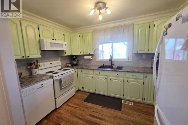 Primary Bedroom - 15337 Mapes Road, Vanderhoof, BC V0J3A1 Photo 4