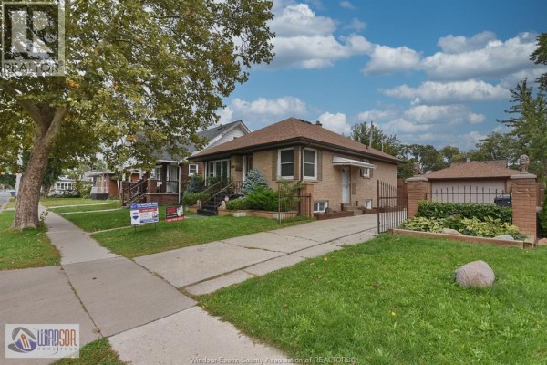 4pc Bathroom - 1534 Pillette Road, Windsor, ON N8Y3C2 Photo 2