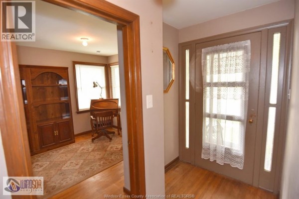 Laundry room - 1534 Pillette Road, Windsor, ON N8Y3C2 Photo 4