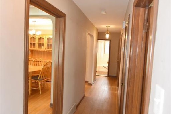 Kitchen - 1534 Pillette Road, Windsor, ON N8Y3C2 Photo 5