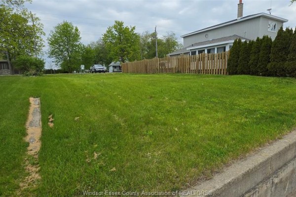 1535 Heritage Road, Kingsville, ON, photo 2