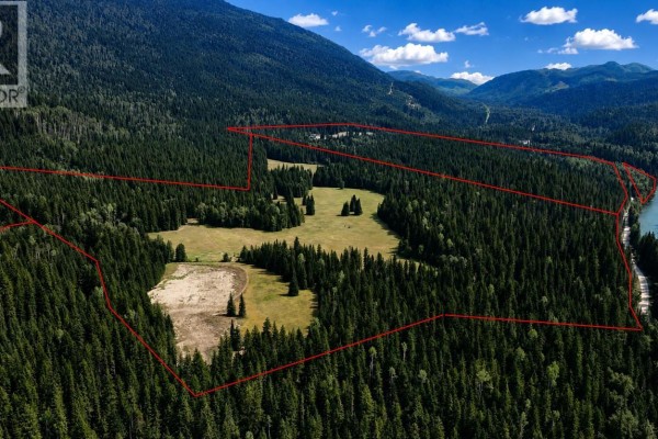 Storage - 15370 Highway 31 Highway, Poplar Creek, BC V0G1N0 Photo 2
