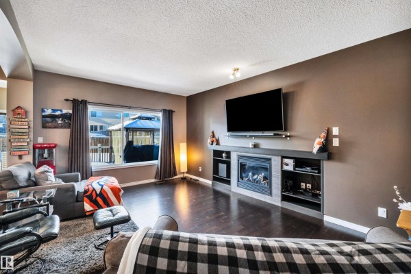 Bedroom 2 - 1539 Chapman Wy Sw, Edmonton, AB T6W0Z1 Photo 5