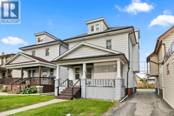 1539 Howard, Windsor