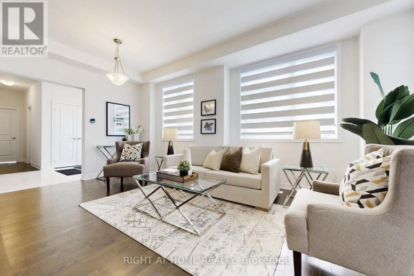 154 Anna Russell Way, Markham, ON L3R3X3 Photo 2
