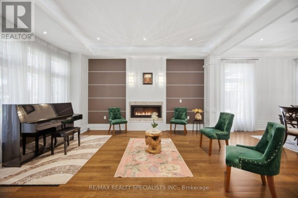 Dining room - 154 Burbank Drive, Toronto, ON M2K1P1 Photo 5