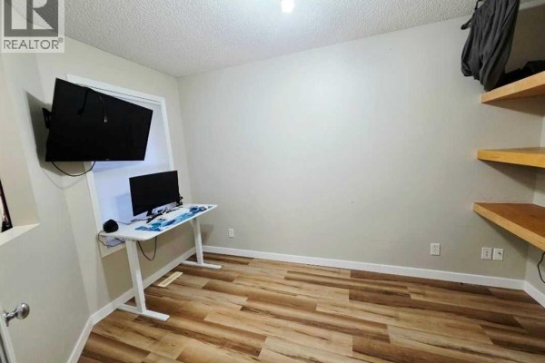 Office - 154 Canals Circle Sw, Airdrie, AB T4B3E9 Photo 4