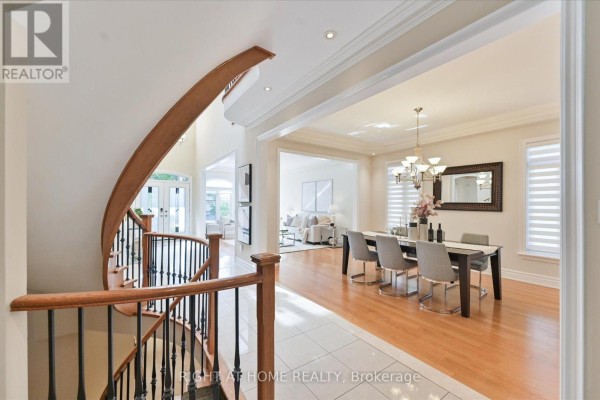 Dining room - 154 Charlton Boulevard, Toronto, ON M2R2J1 Photo 5